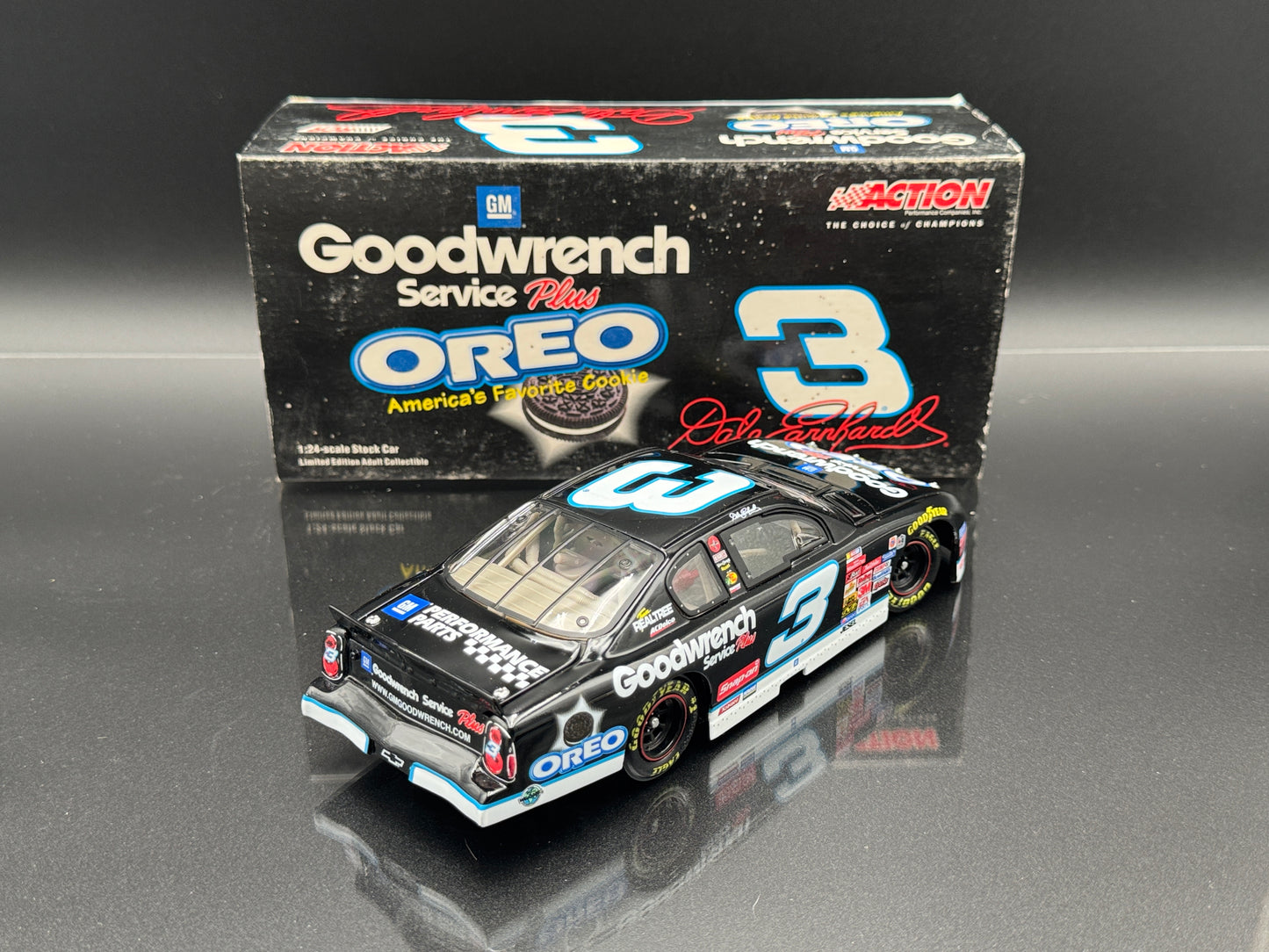 Dale Earnhardt #3 Oreo 2001 Monte Carlo GM Goodwrench Service Plus