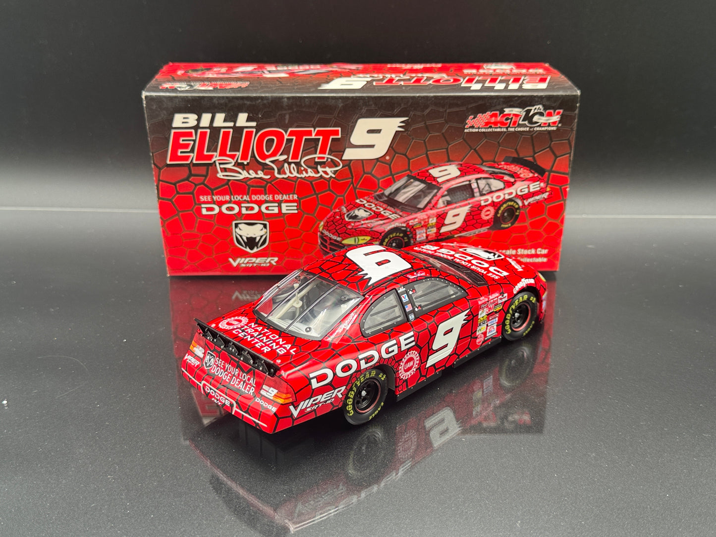 Bill Elliott #9 Dodge / Viper 2002 Intrepid