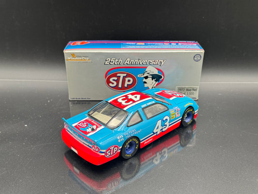 Bobby Hamilton #43 STP 1972 Blue/Red