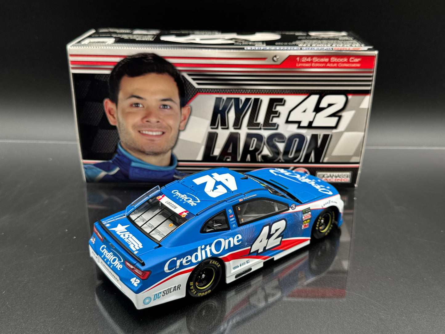 Kyle Larson #42 Credit One Bank Patriotic 2018 Camaro ZL1