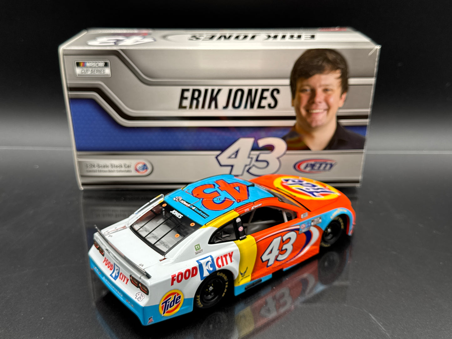 ERIK JONES #43 Tide Food City. 2021 Camaro ZL1