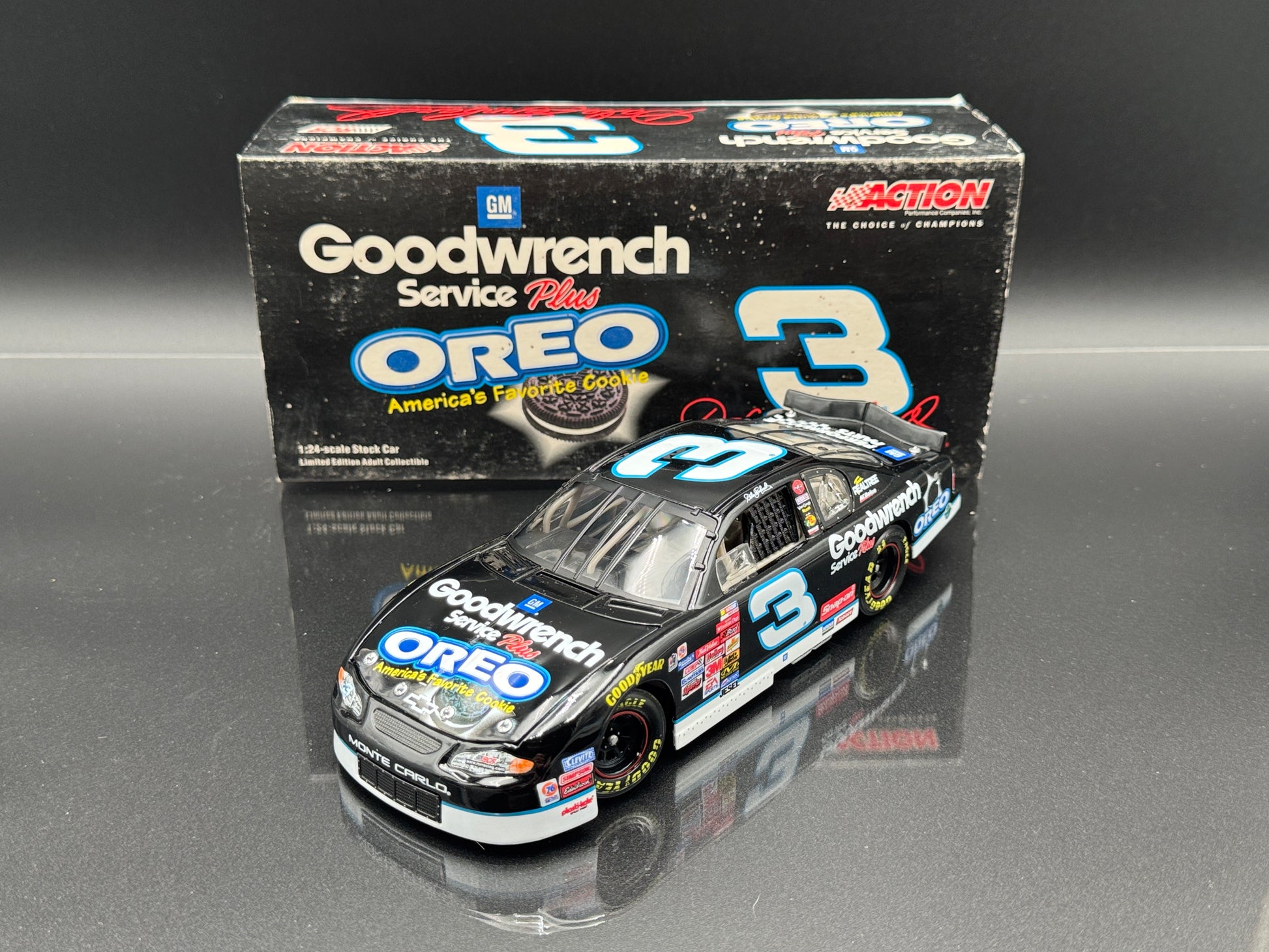 Dale Earnhardt #3 Oreo 2001 Monte Carlo GM Goodwrench Service Plus