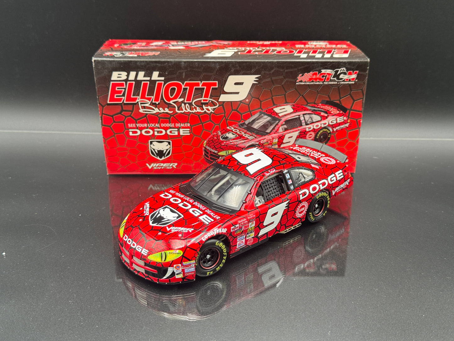 Bill Elliott #9 Dodge / Viper 2002 Intrepid