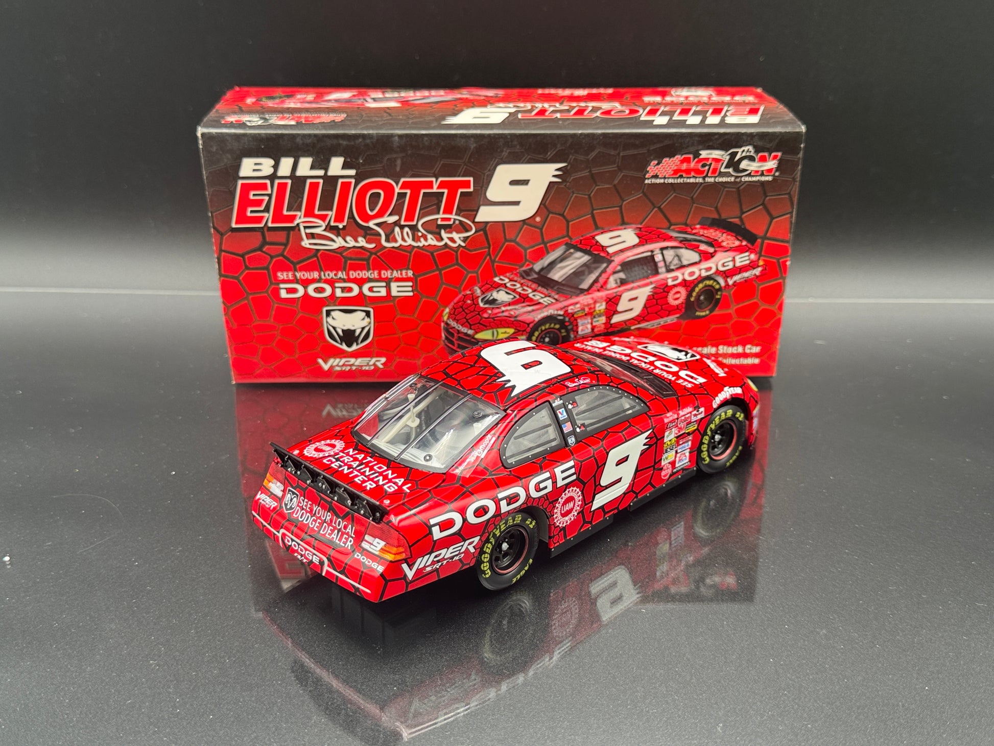Bill Elliott #9 Dodge / Viper 2002 Intrepid