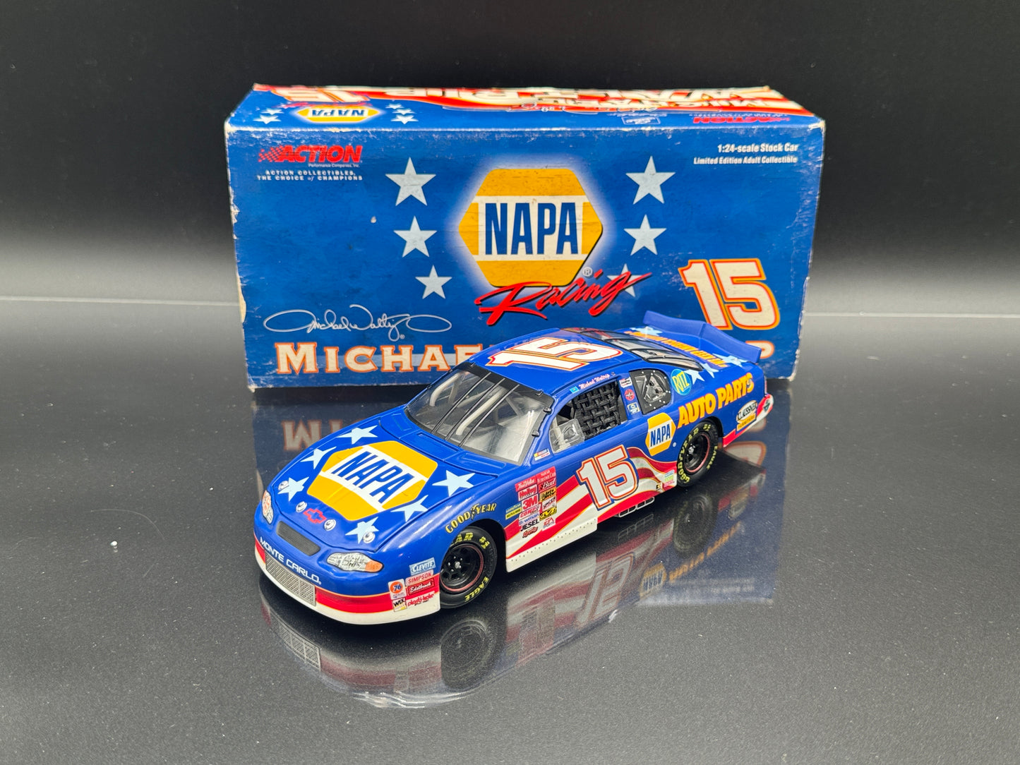 Michael Waltrip #15 NAPA / Stars and Stripes 2001 Monte Carlo