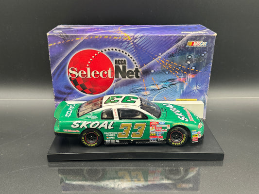 Ken Schrader #33 Skoal 1999 Monte Carlo Elite