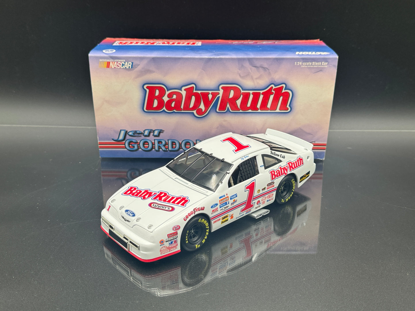 Jeff Gordon #1 Baby Ruth 1992 Ford Thunderbird