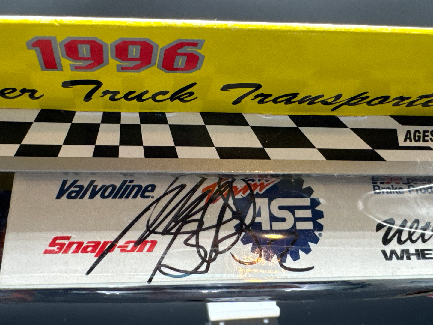 1/87 Scale Matchbox Hauler Lot Autographed