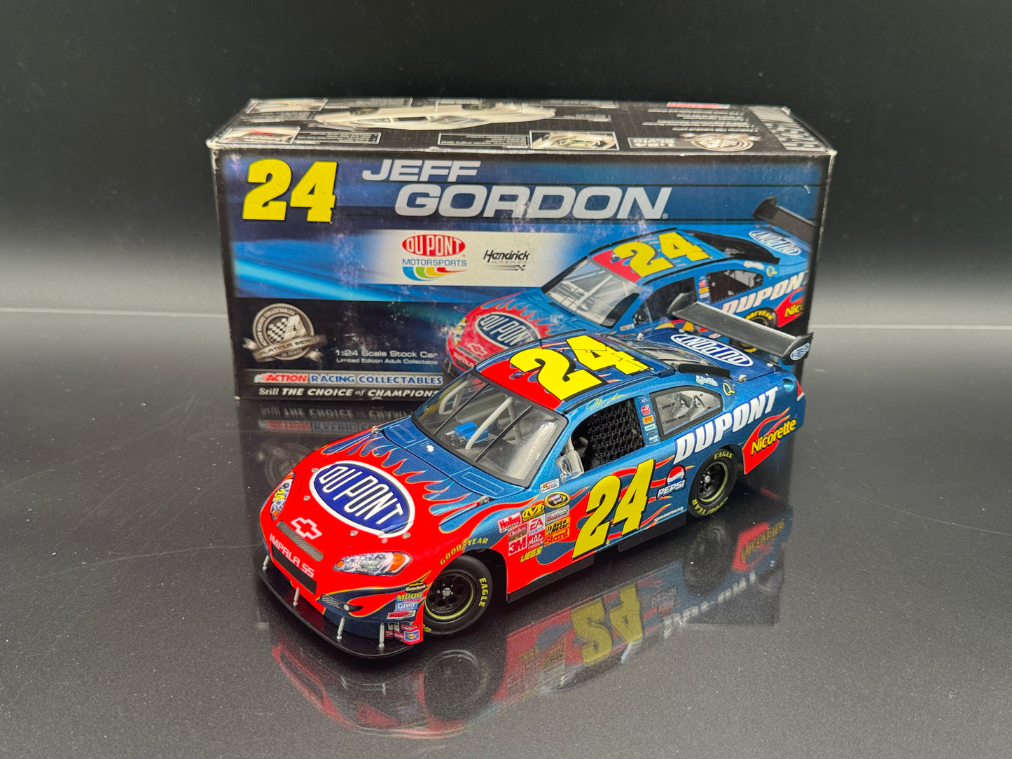 Jeff Gordon #24 DuPont 2008 Impala SS