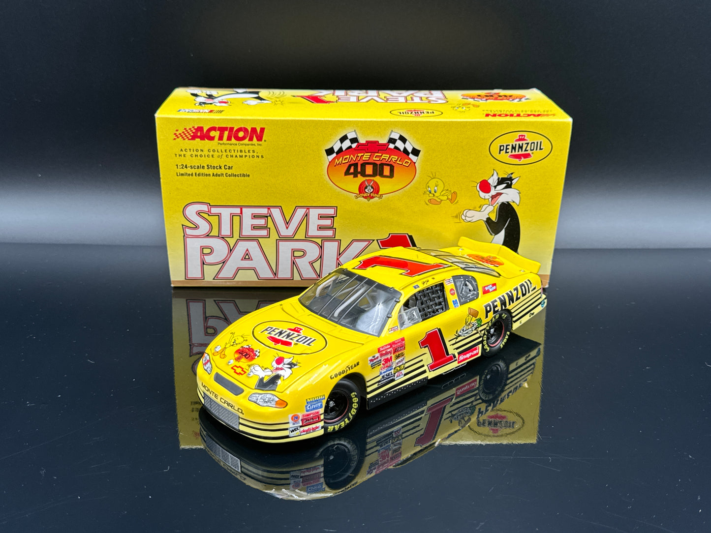 Steve Park #1 Pennzoil 2001 Monte Carlo Looney Tunes