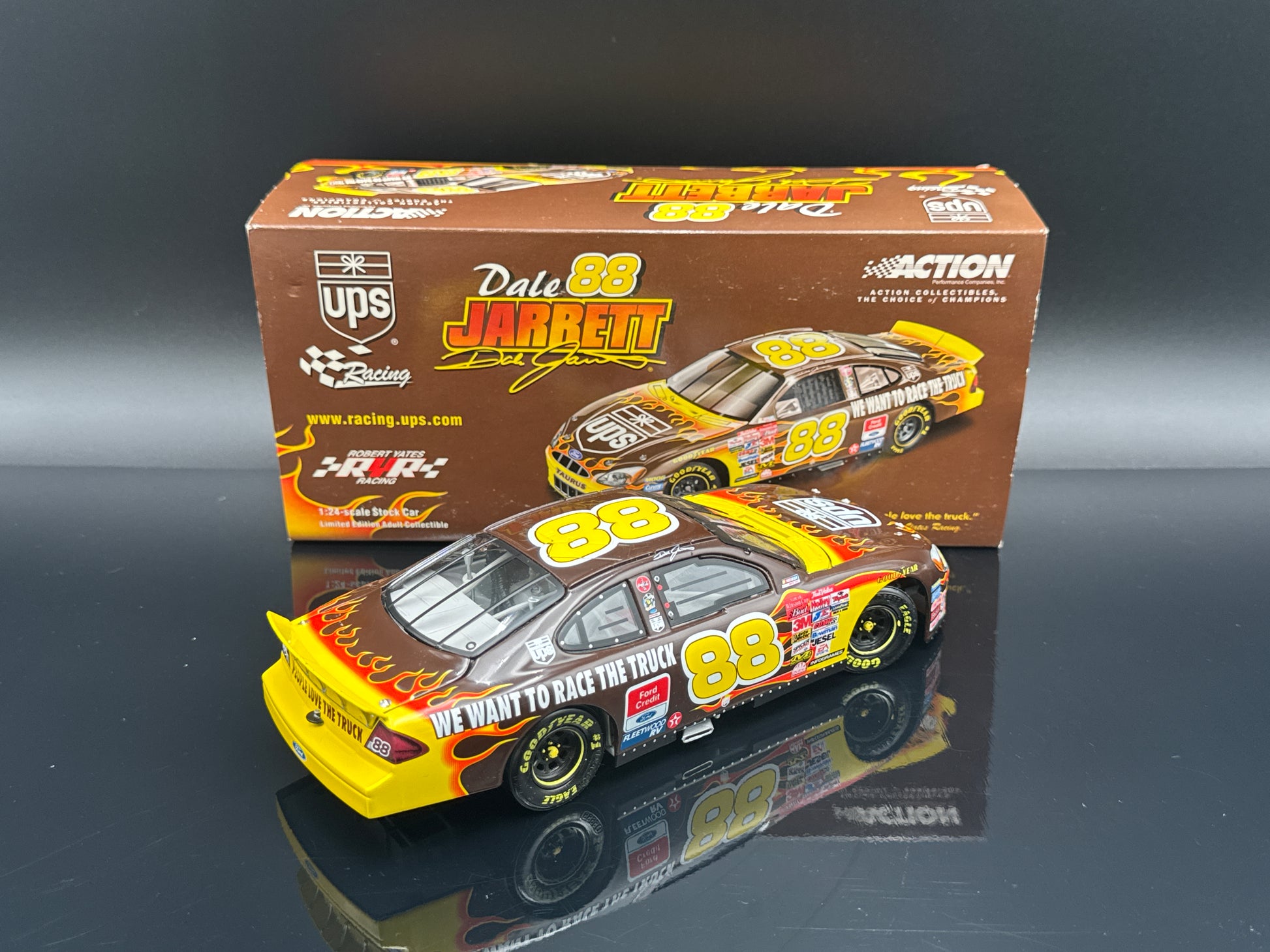 Dale Jarrett #88 UPS / Race The Truck, 2001 Taurus