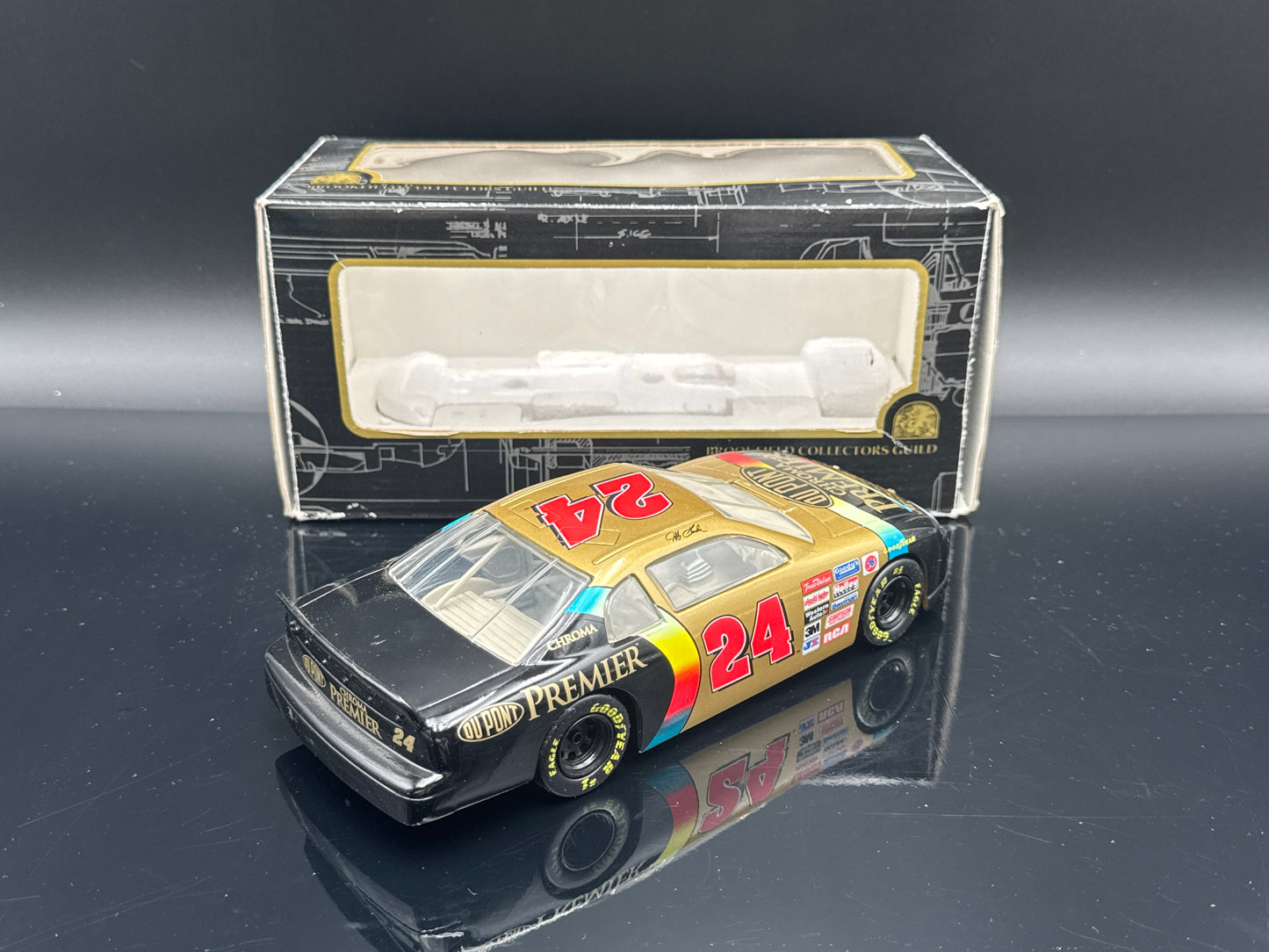 Jeff Gordon #24 Dupont Chromalusion Chevrolet Monte Carlo