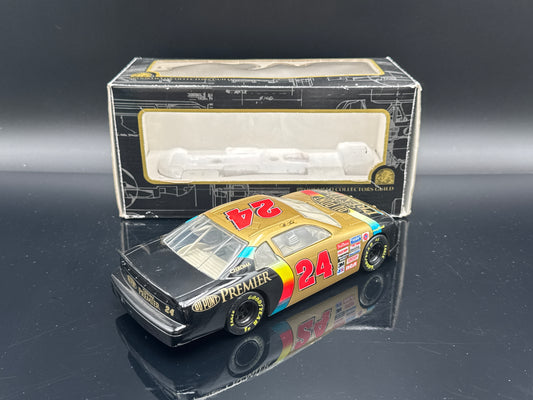 Jeff Gordon #24 Dupont Chromalusion Chevrolet Monte Carlo
