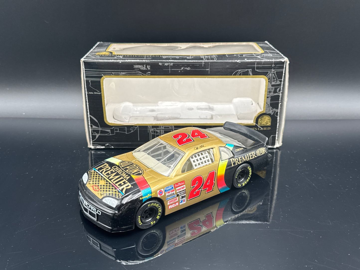 Jeff Gordon #24 Dupont Chromalusion Chevrolet Monte Carlo