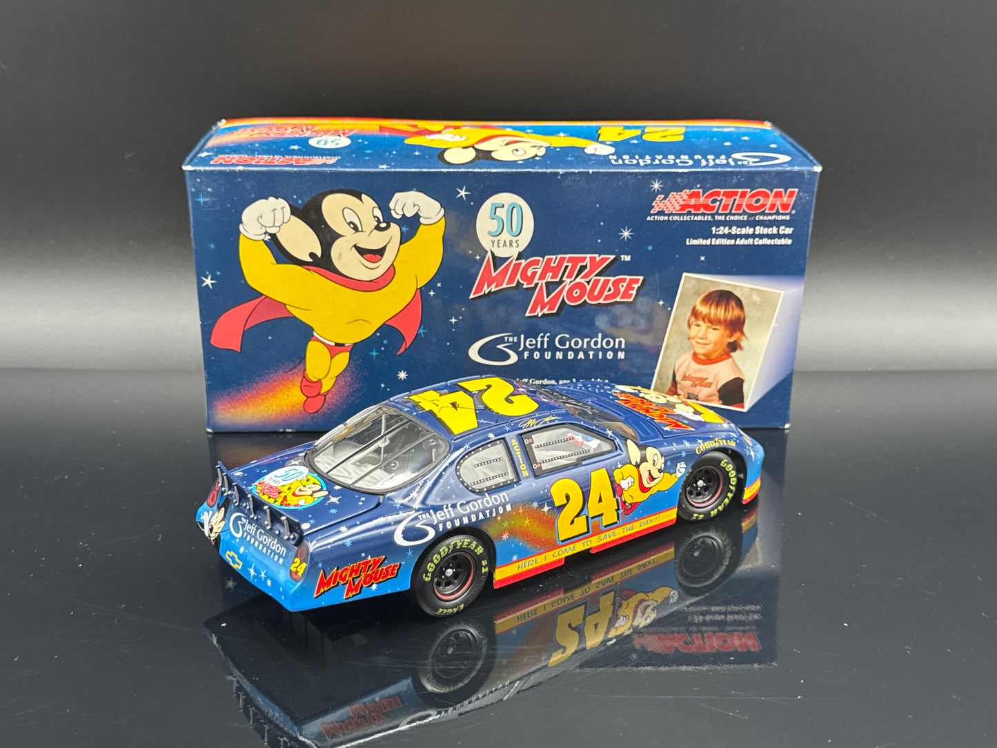 Jeff Gordon #24 Foundation / Mighty Mouse 2005 Monte Carlo