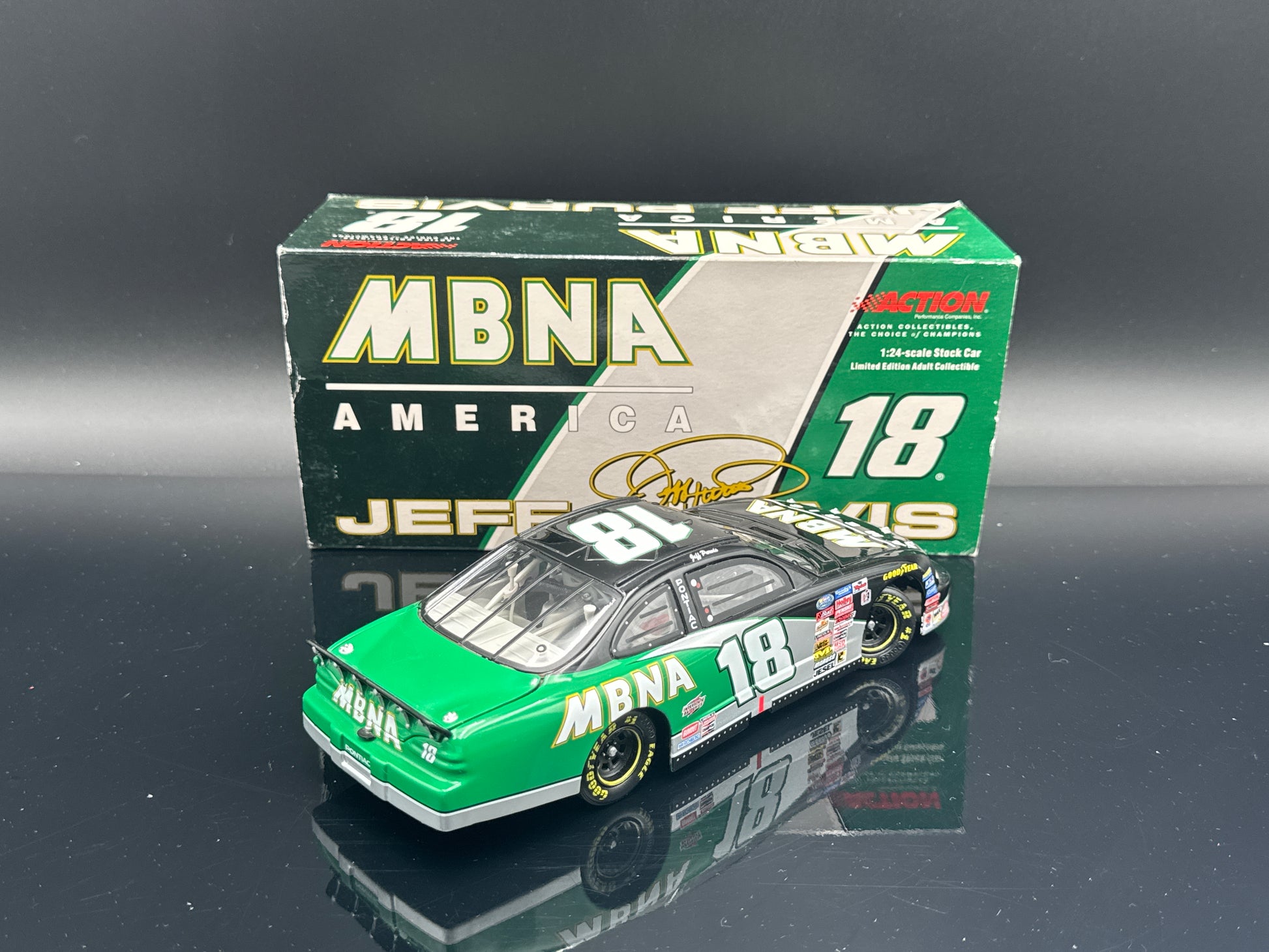 Jeff Purvis #18 MBNA 2001 Grand Prix