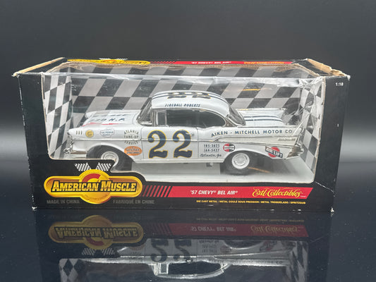 Fireball Roberts #22 1957 Bel Air American Muscle 1:18 Scale