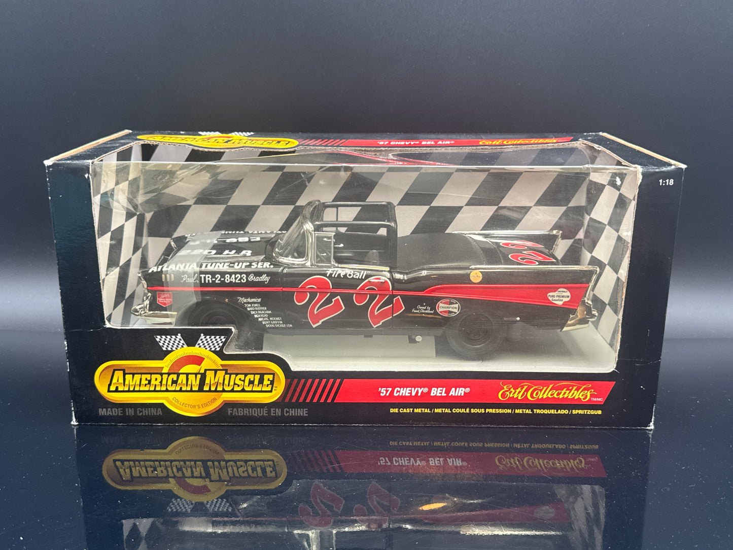 Fireball Roberts #22 Atlanata Tune Up 1957 Chevy Bel Air 1:18 Scale - box dmg