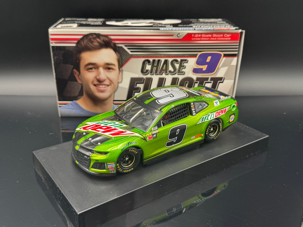 Chase Elliott #9 Mountain Dew 2018 Camaro ZL1