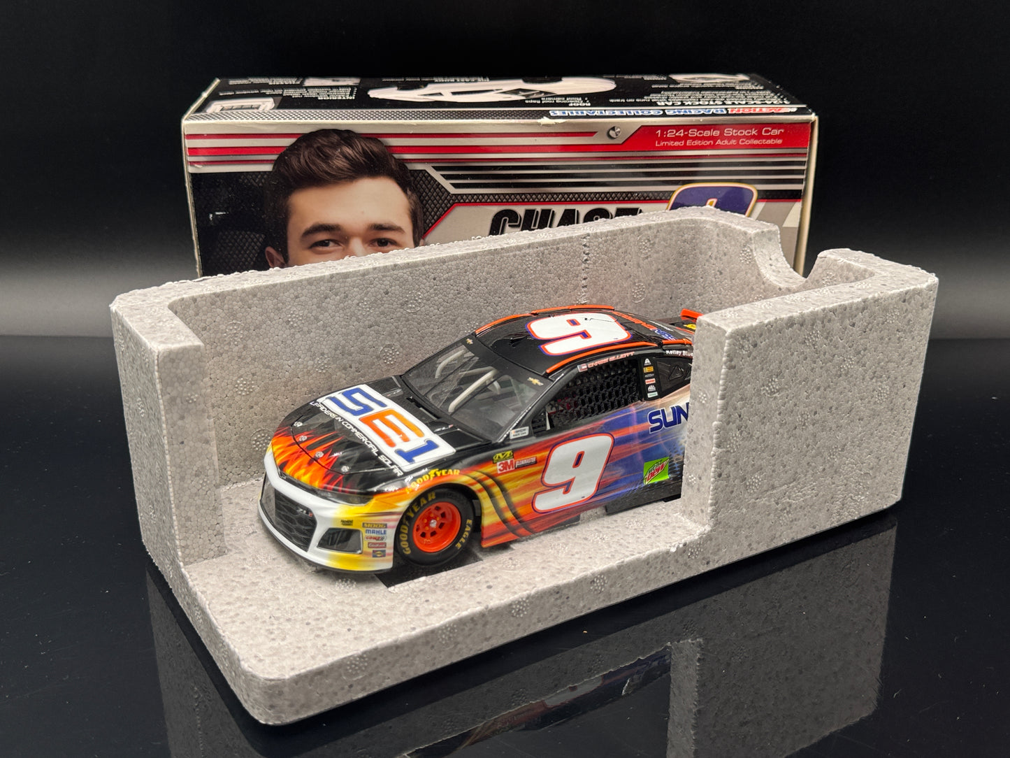 Chase Elliott #9 SunEnergy1 2018 Camaro