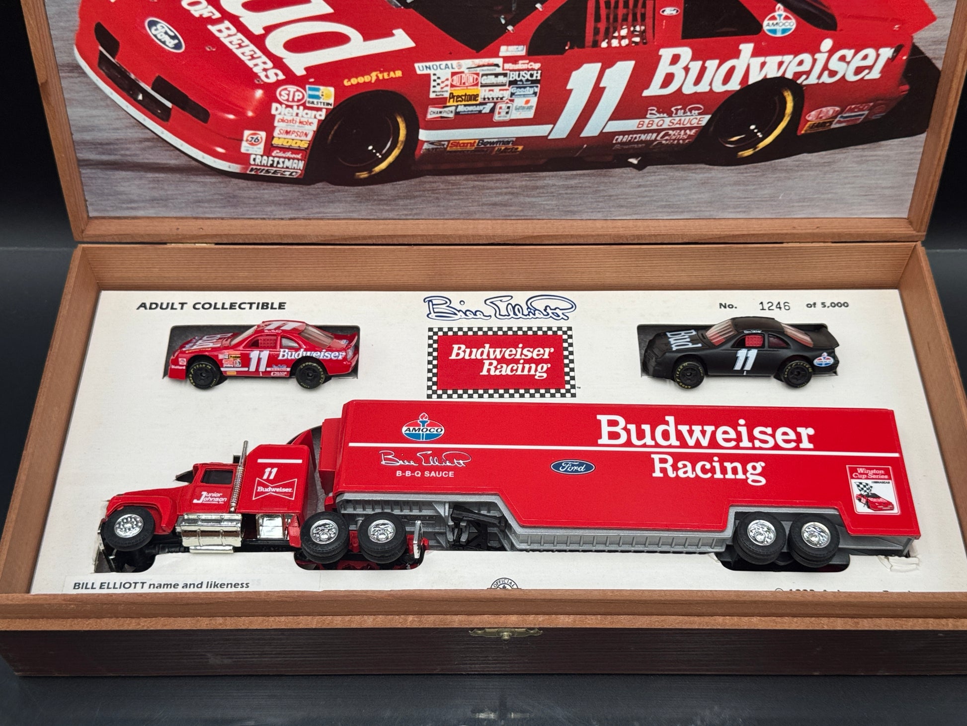 Bill Elliott #11 Hauler/2 Car Set in Wooden Case