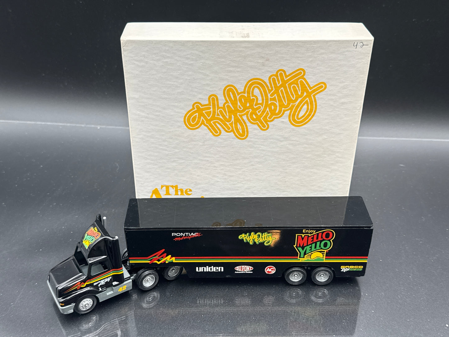 Kyle Petty Mello Yello Team Hauler