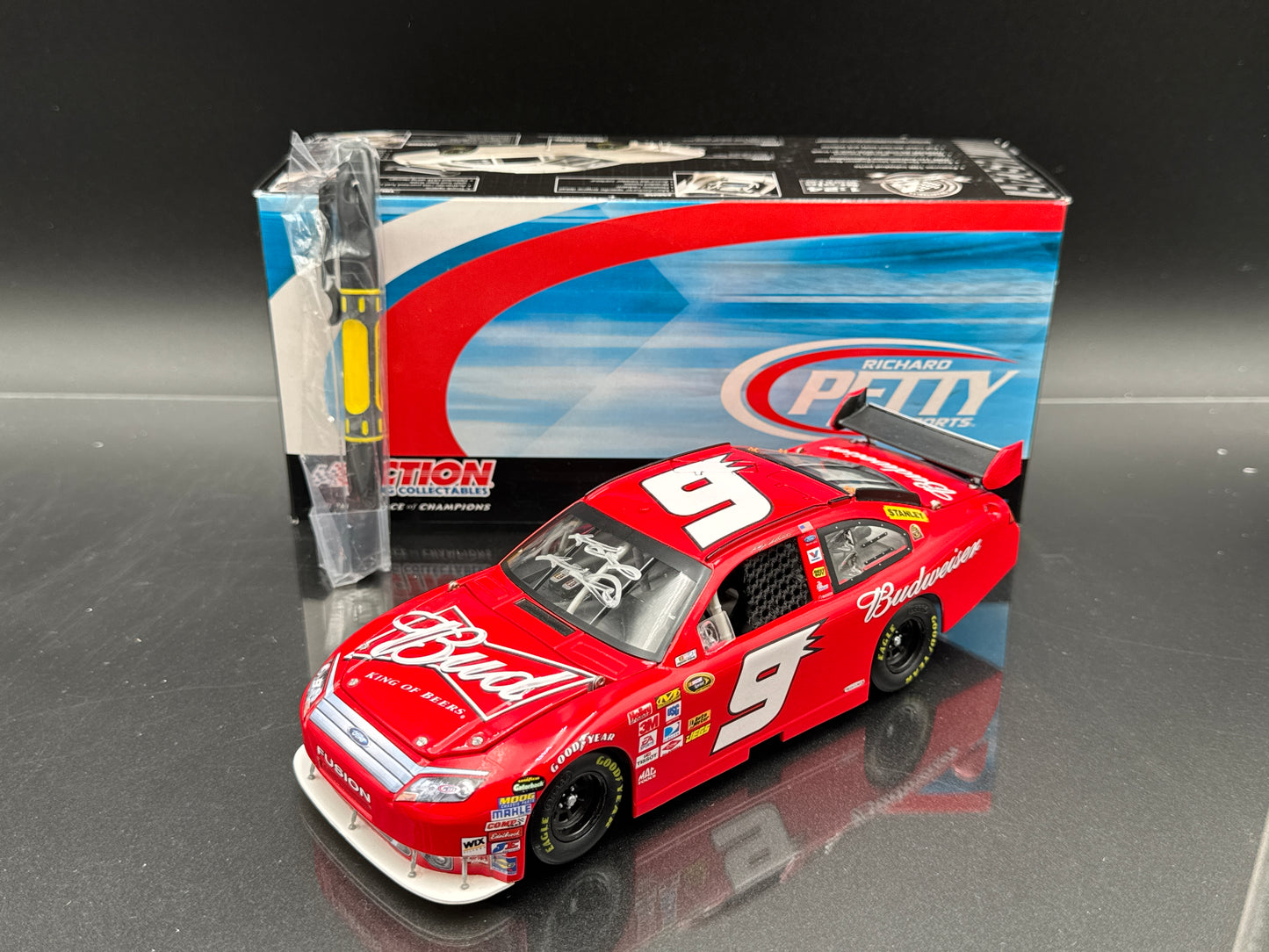 Kasey Kahne #9 Budweiser 2010 Fusion