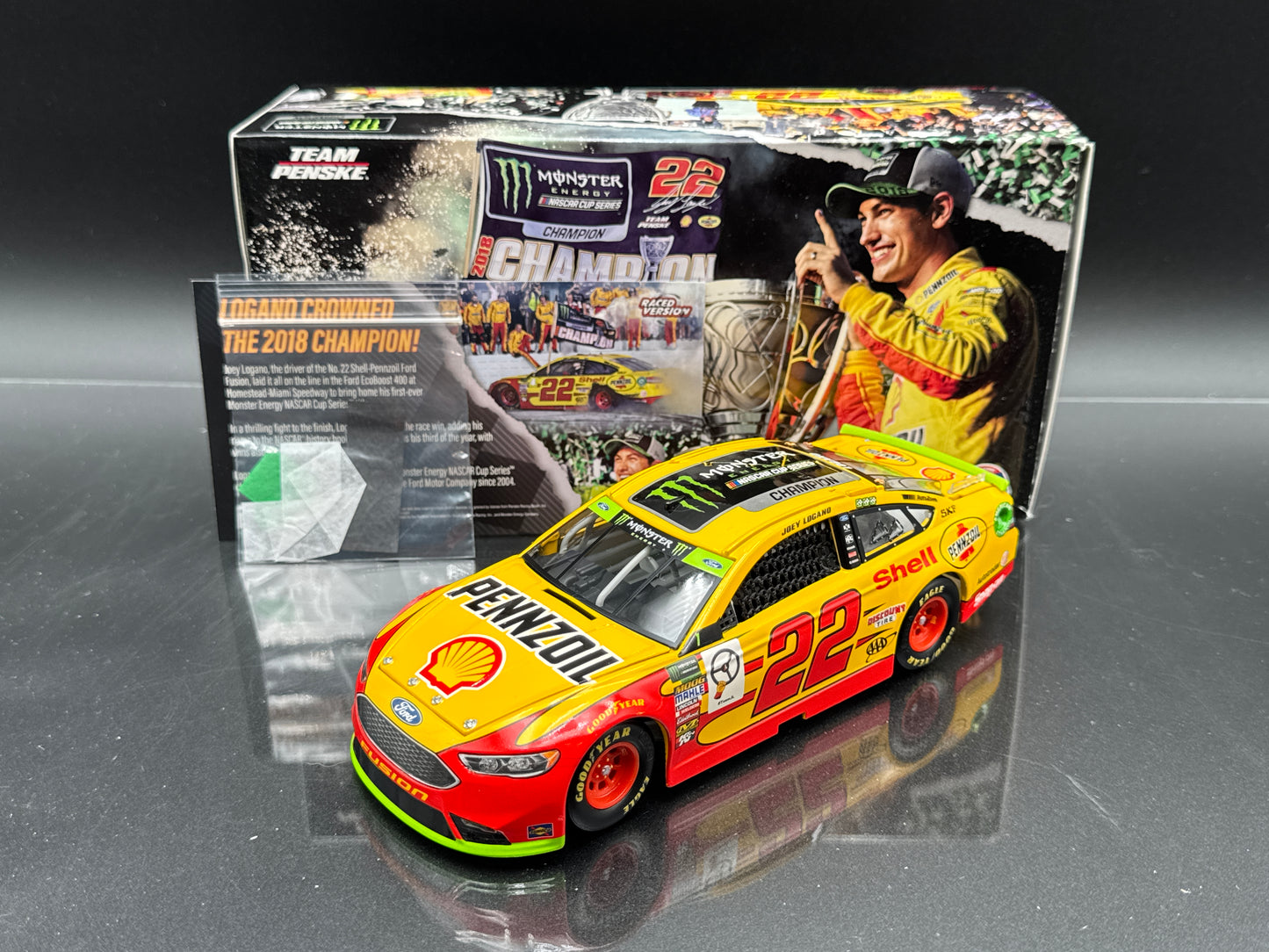 Joey Logano #22 Sheil - Pennzoil Champion 2018 Fusion