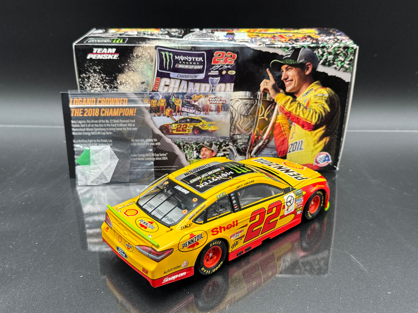 Joey Logano #22 Sheil - Pennzoil Champion 2018 Fusion