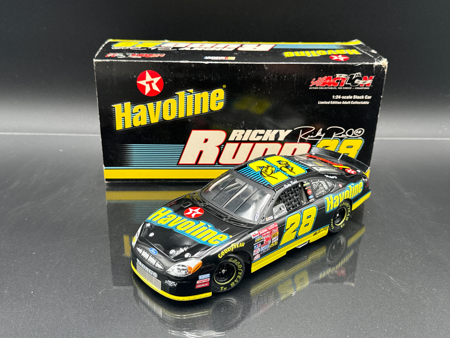 Ricky Rudd #28 Havoline 2002 Taurus