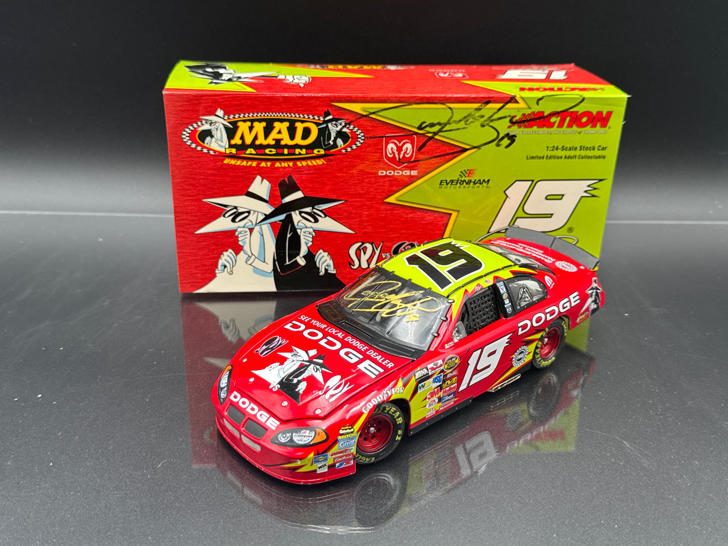 Jeremy Mayfield #19 Dodge Dealers / Mad Magazine 2004 Intrepid