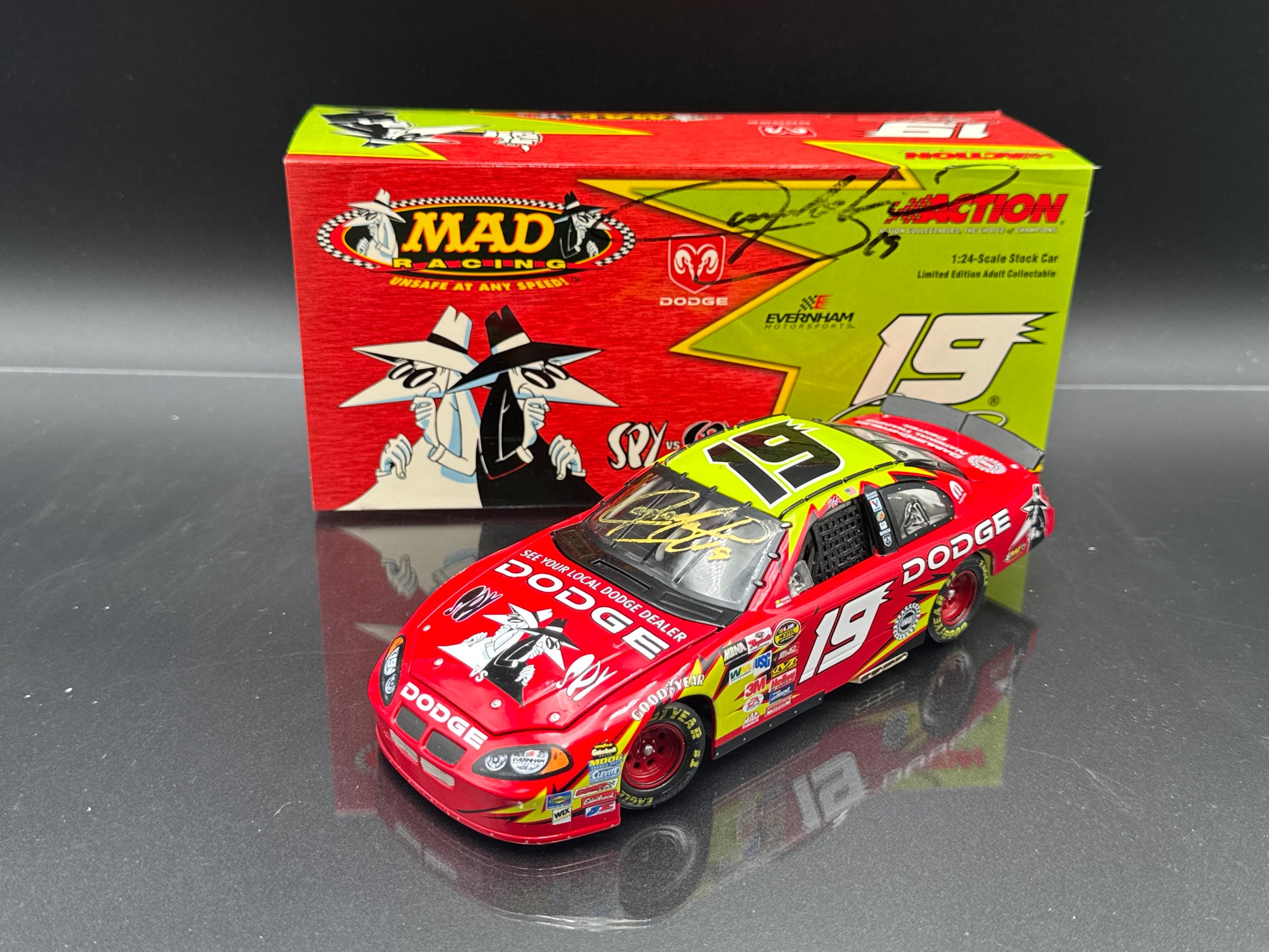 Jeremy Mayfield #19 Dodge Dealers / Mad Magazine 2004 Intrepid