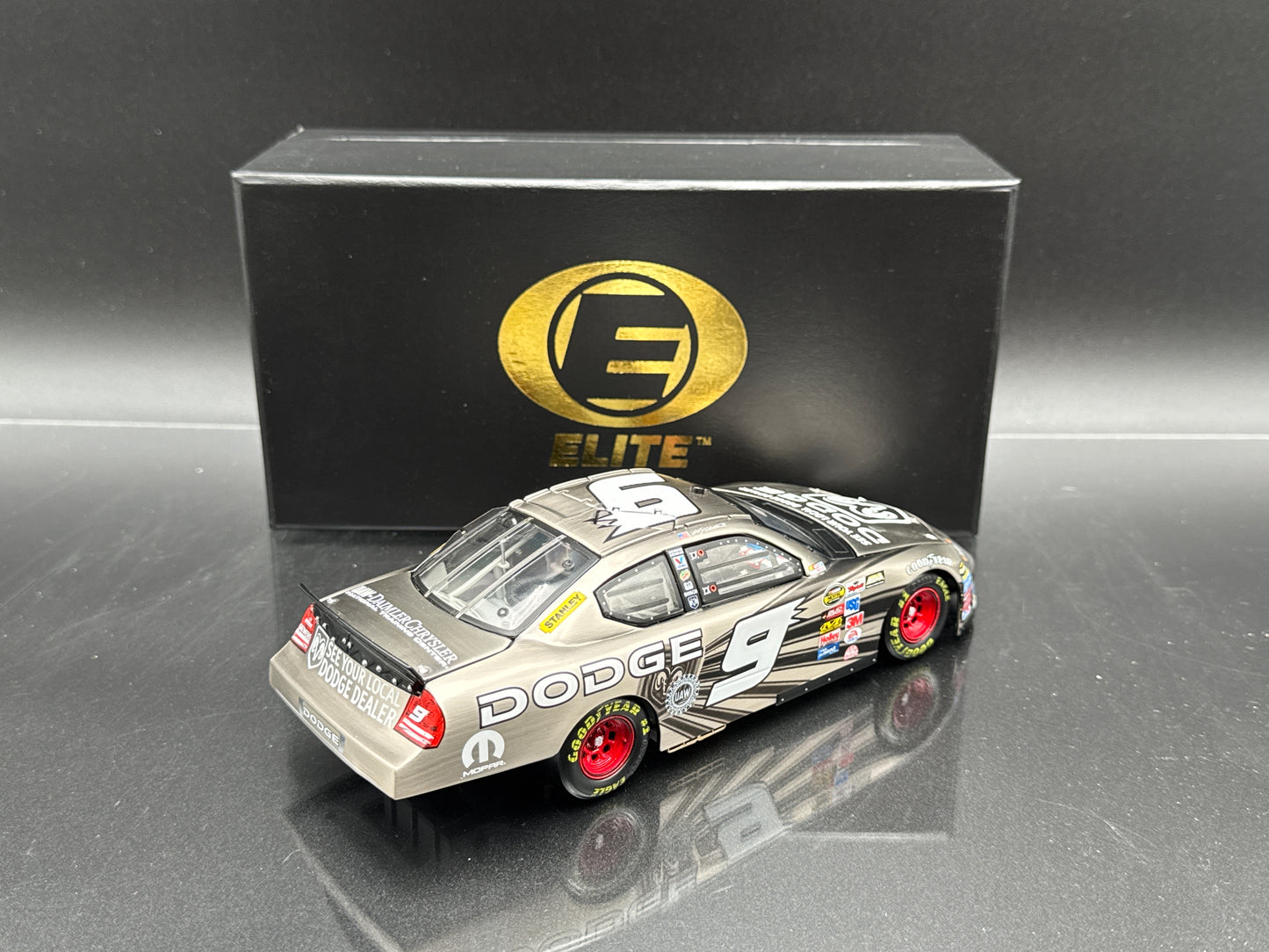 Kasey Kahne #9 Dodge Dealers 2005 Charger Elite