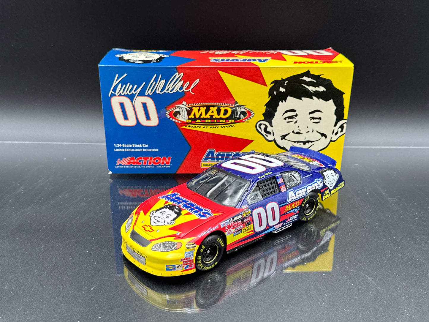 Kenny Wallace #00 Aaron's Sales & Leasing/Mad Magazine 2004 Monte Carlo