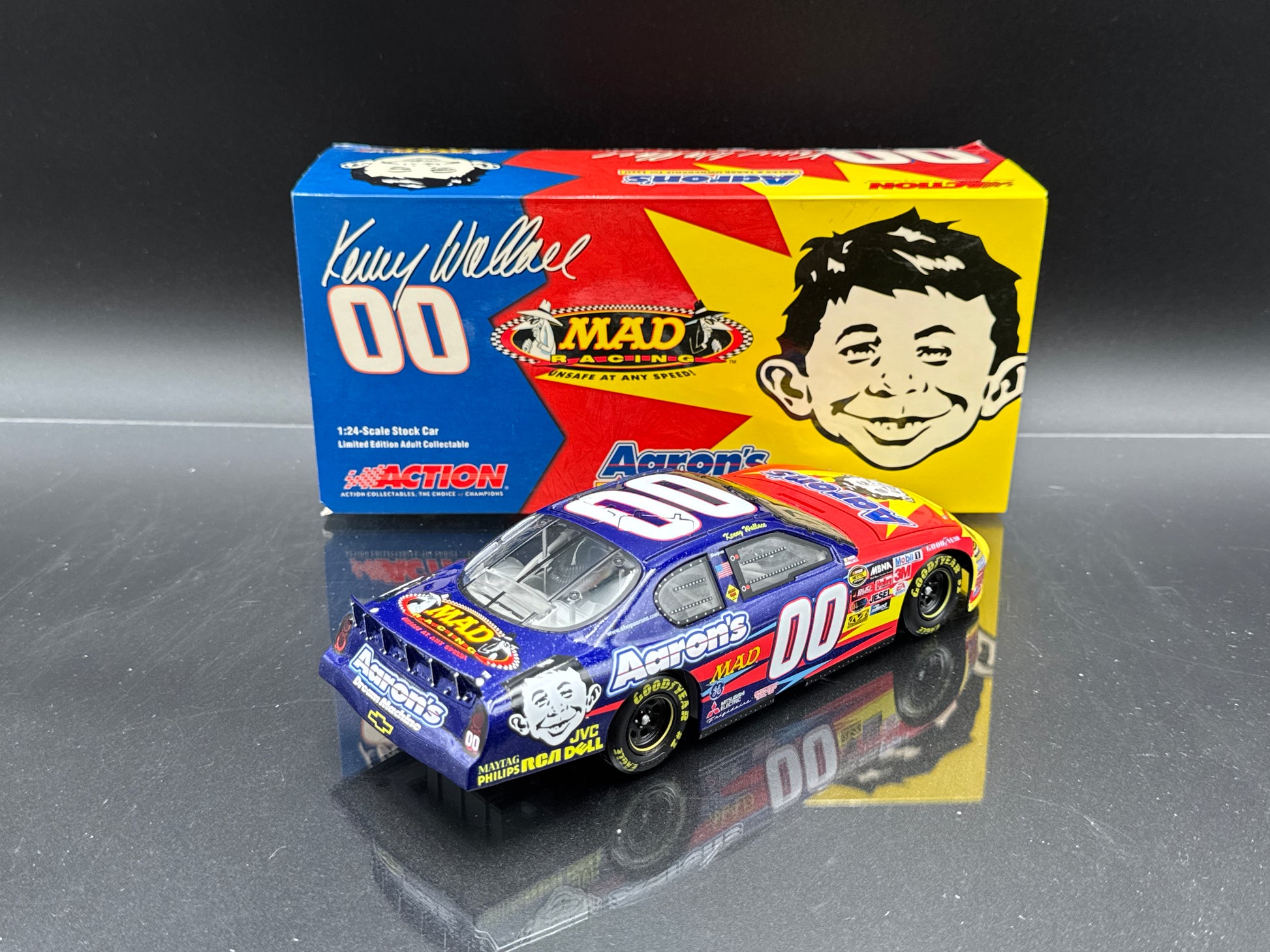 Kenny Wallace #00 Aaron's Sales & Leasing/Mad Magazine 2004 Monte Carlo