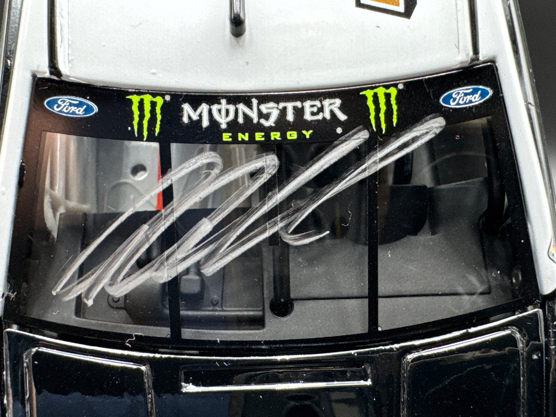Aric Almirola #10 Smithfield 2018 Fusion Elite Autographed