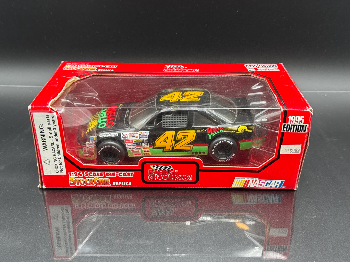 Kyle Petty #42 Mello Yello 1995 Racing Champions