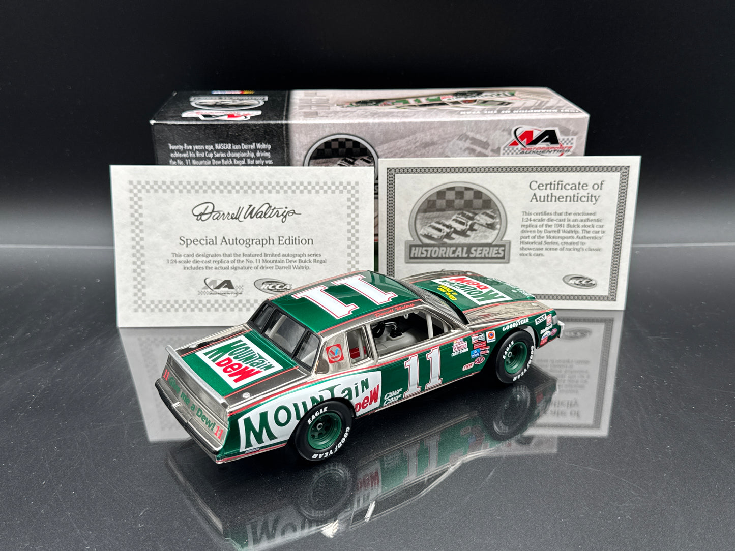Darrell Waltrip #11 Mountain Dew / 25th Anniversary of 1st Championship/Autographed 1981 Buick Club Car Chrame / Liquid Color