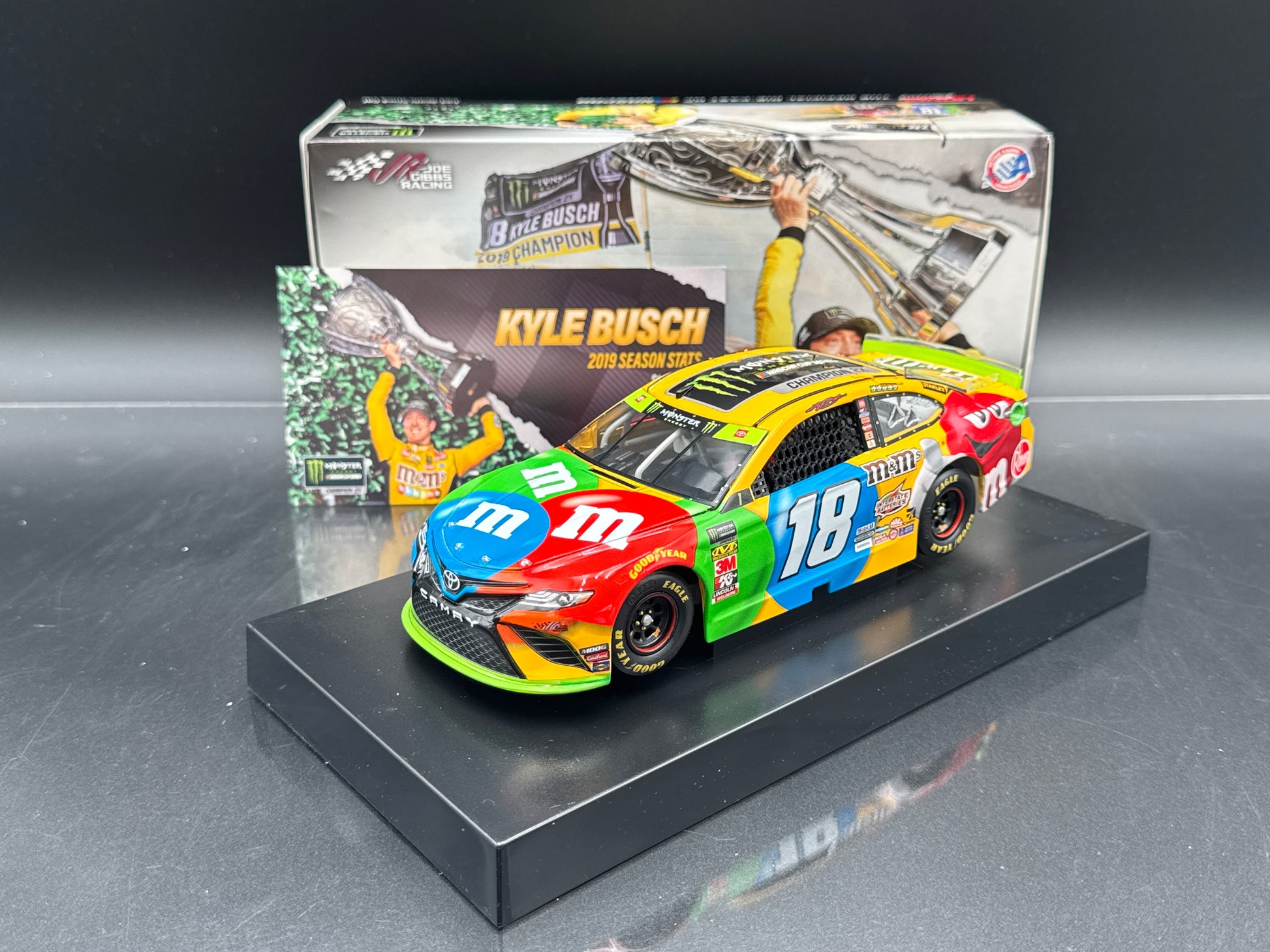 Kyle Busch #18 M&M'S Champion 2019 Camry